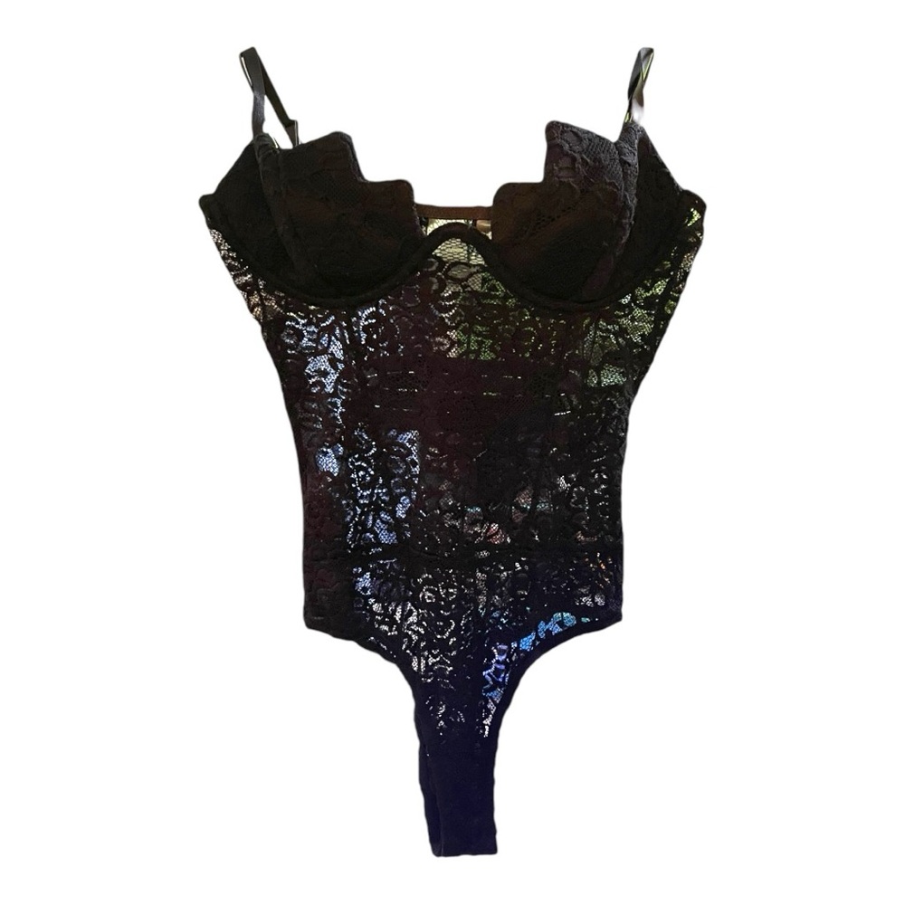 Lulus Women’s  Black Lace Padded Clamshell Cup Bodysuit Snap Crotch Sz. S